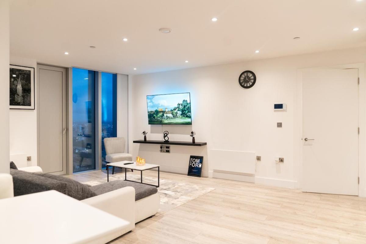 Luxury 2 Bed Penthouse With Stunning Views In Manchester City Centre Exterior photo